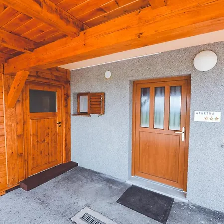 Jernej With Onsite Wellness Appartement