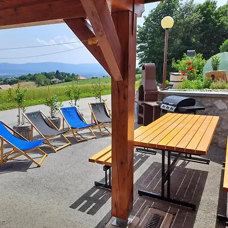 Apartment Jernej With Onsite Wellness *