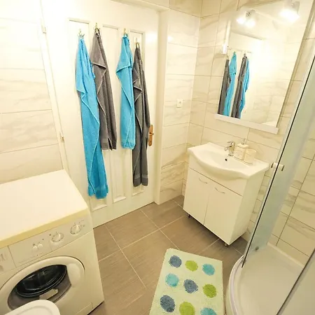 Jernej With Onsite Wellness