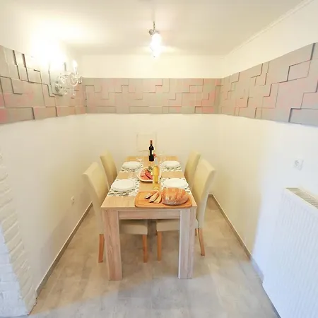 Jernej With Onsite Wellness Brezice