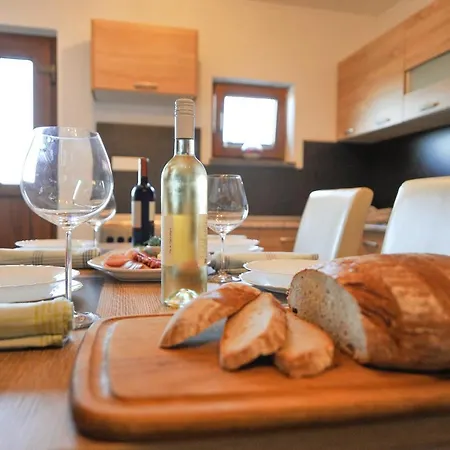 Jernej With Onsite Wellness Brezice