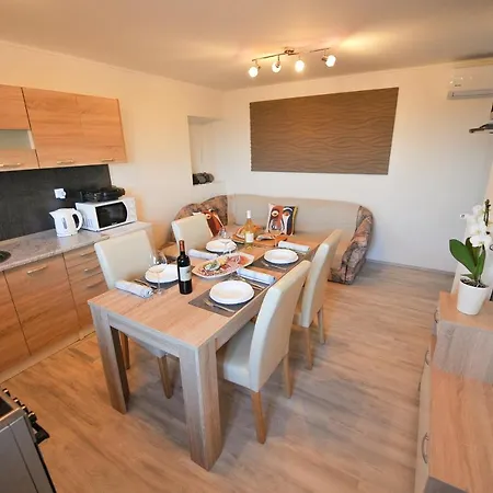 Apartma Jernej With Onsite Wellness