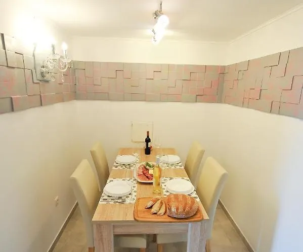 Jernej With Onsite Wellness Apartamento *