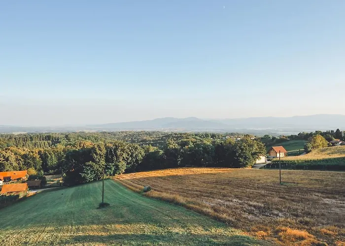 Jernej With Onsite Wellness Apartment