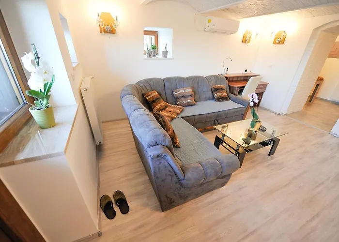 Apartment Jernej With Onsite Wellness