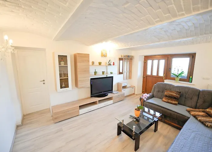 Apartamento Jernej With Onsite Wellness *