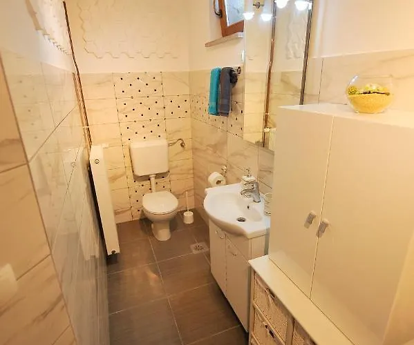Jernej With Onsite Wellness Apartamento Brežice
